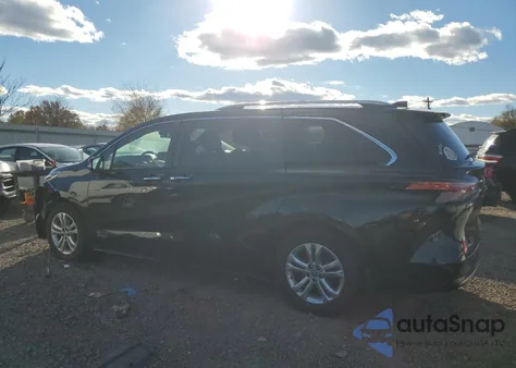 2021 Toyota Sienna Limited z USA, uszkodzony, nr VIN 5TDESKFC3MS006052